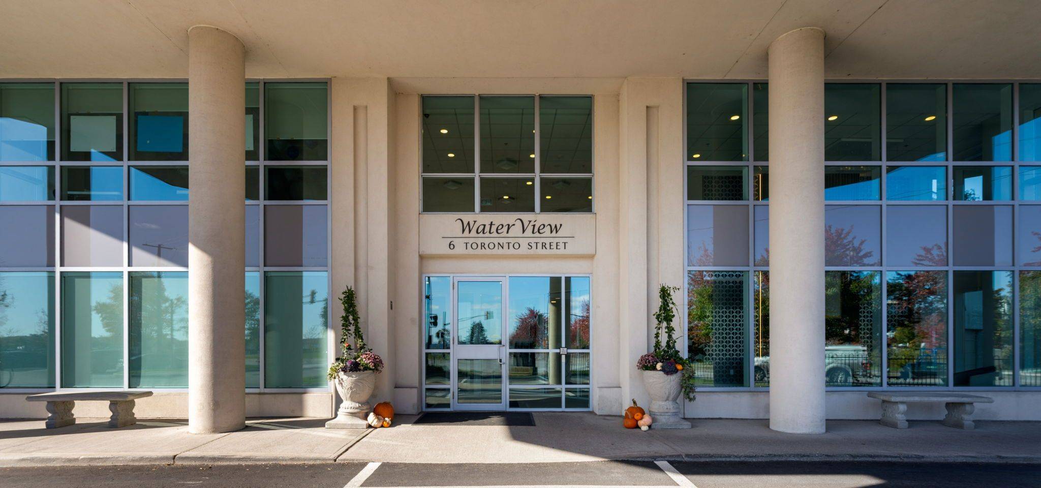 Barrie, ON L4N 9R2,6 TORONTO ST #1205