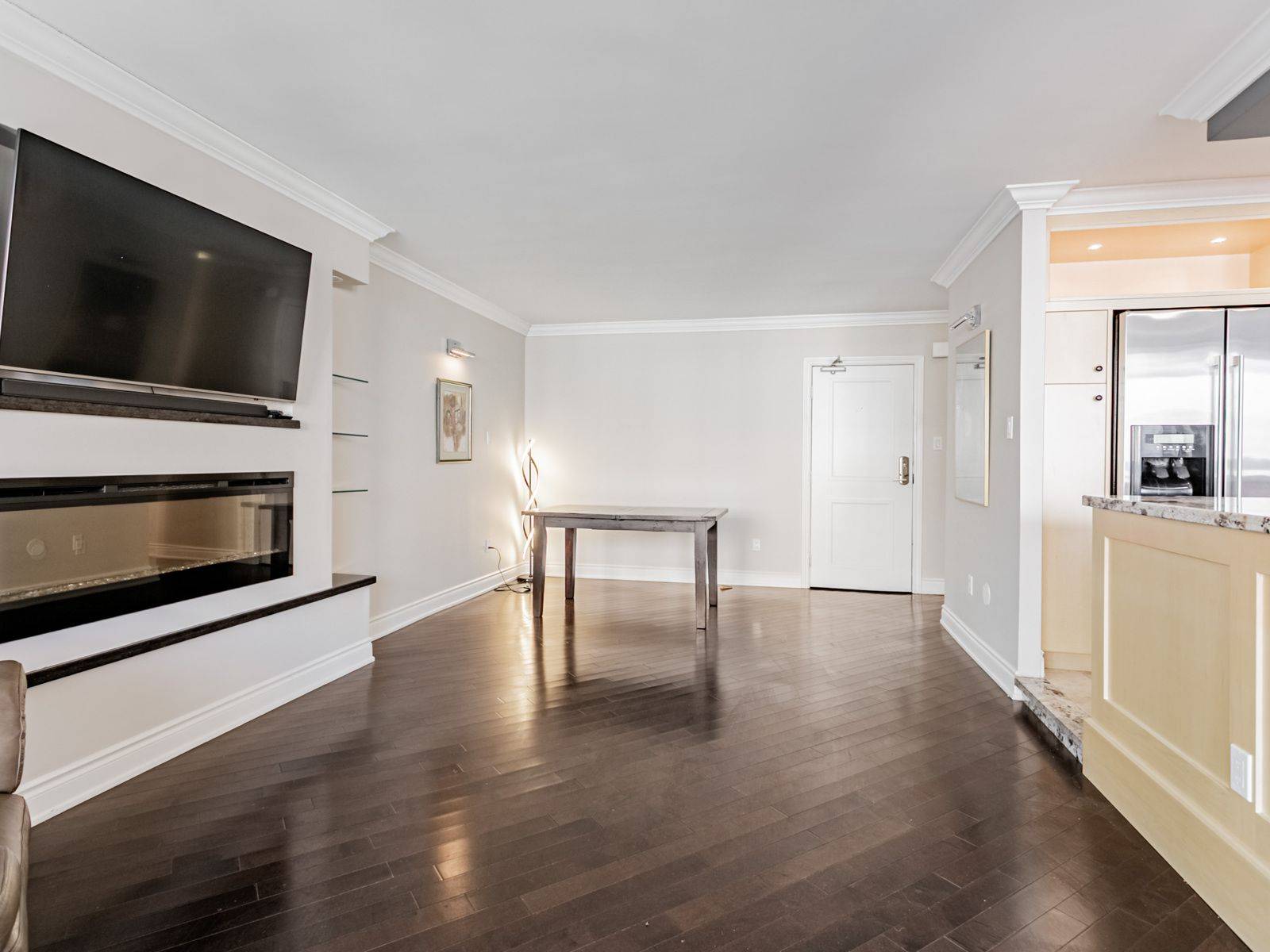 Mississauga, ON L5G 1K2,66 High ST E #904