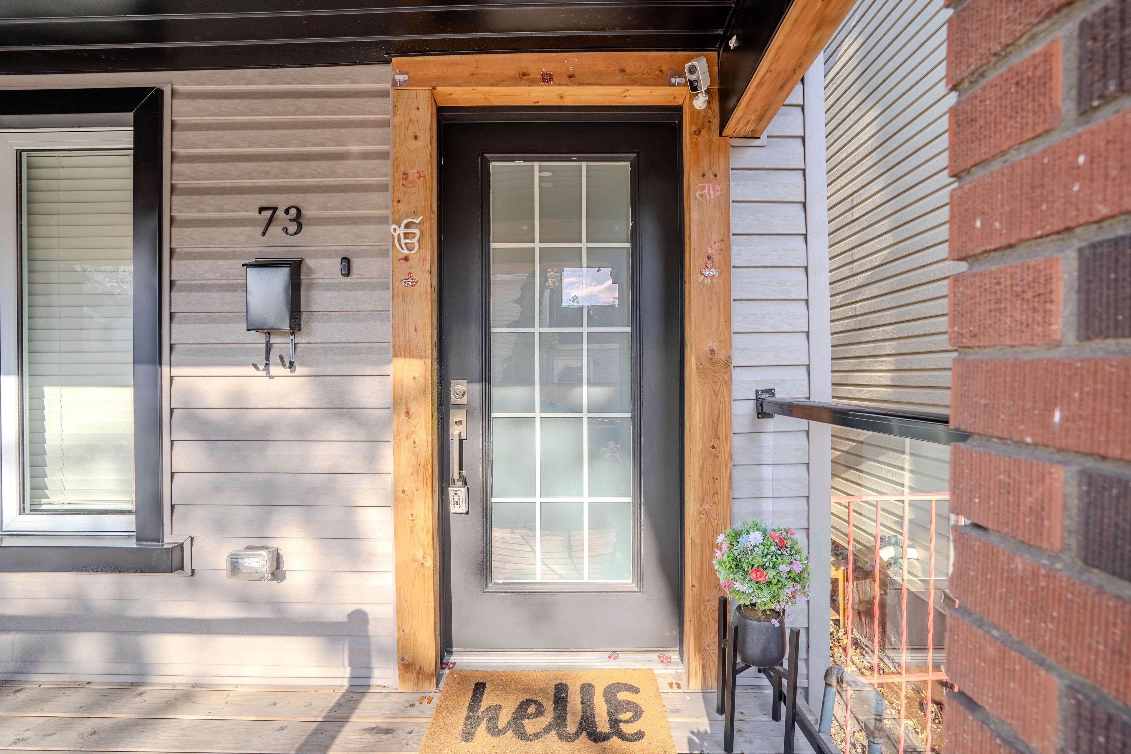 Hamilton, ON L8L 3K1,73 Clinton ST