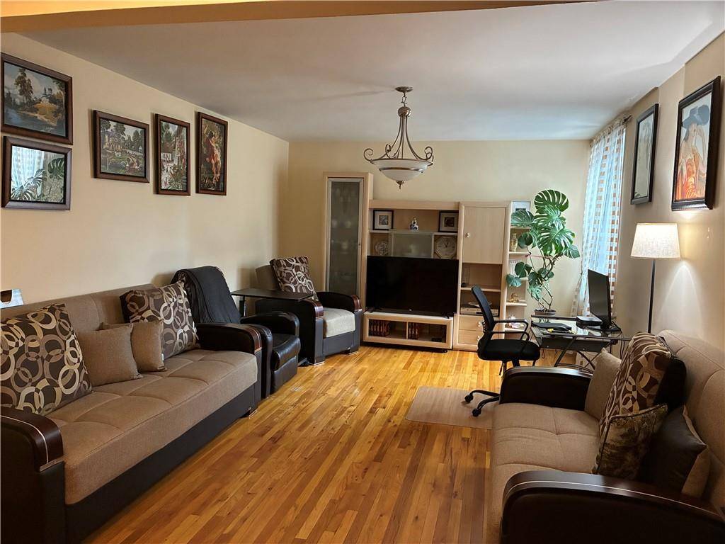 Brooklyn, NY 11235,2455 Haring ST #4B