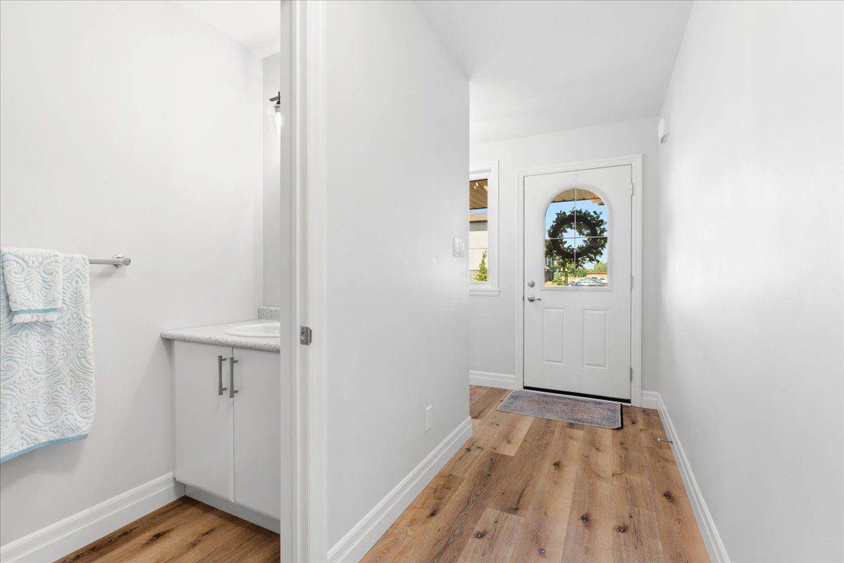 Quinte West, ON K8V 0J5,39 Hillside Meadow DR