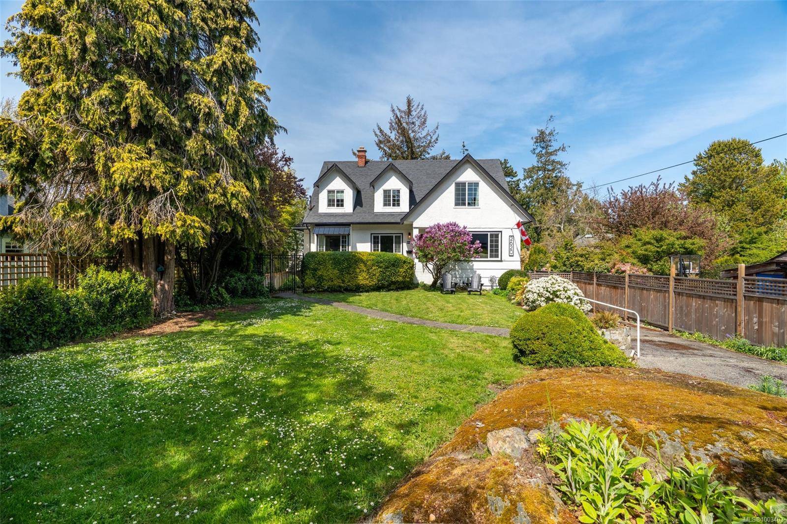 Oak Bay, BC V8S 3A5,2620 Margate Ave