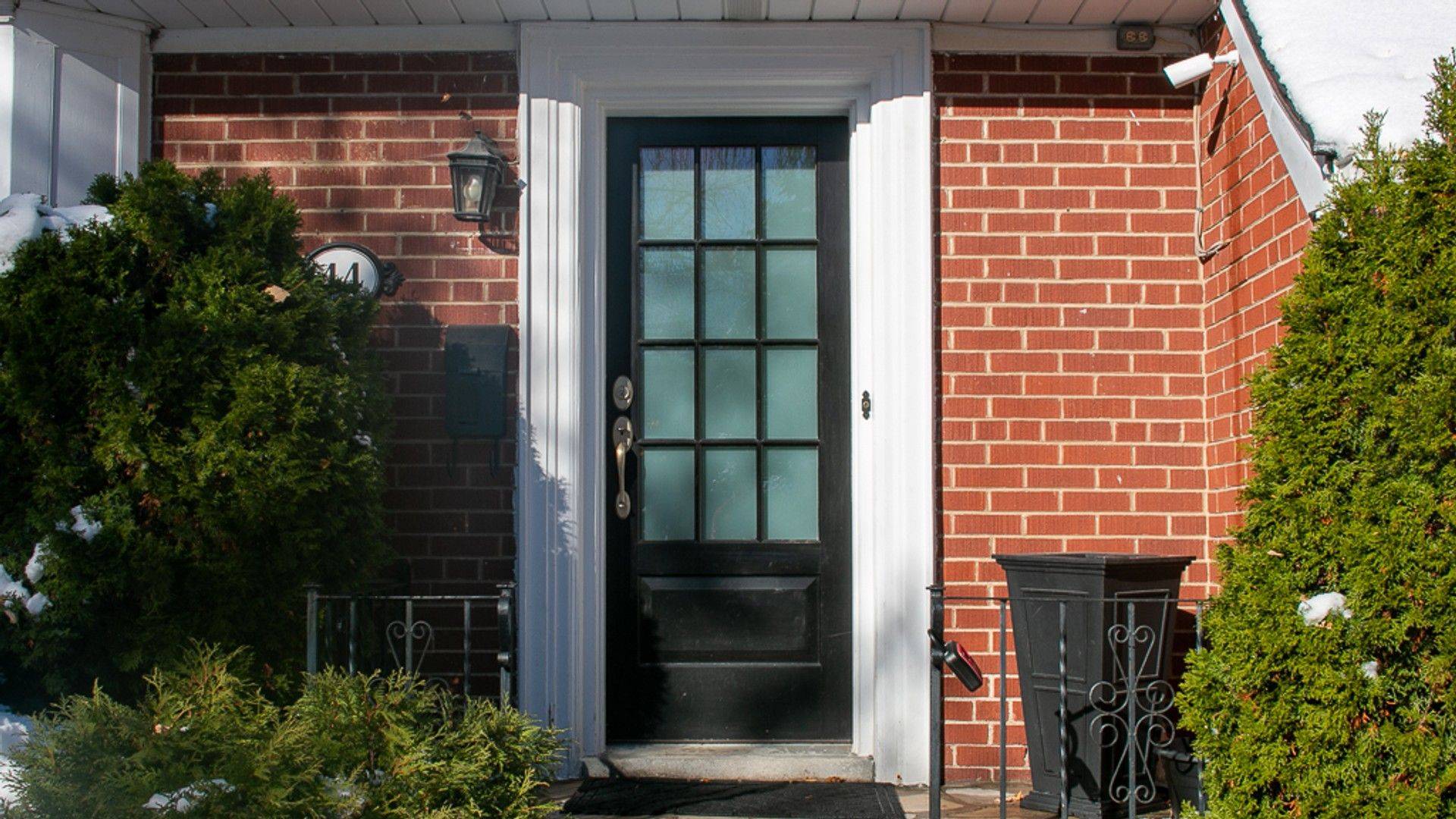 Toronto W08, ON M9A 2W8,44 Robin Hood RD