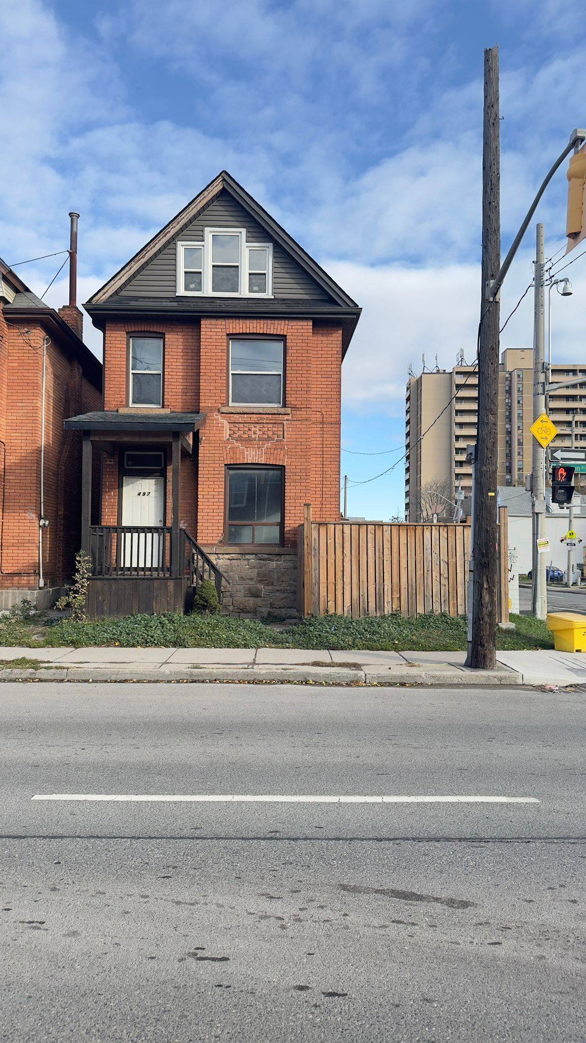 Hamilton, ON L8L 2E5,497 Cannon ST E