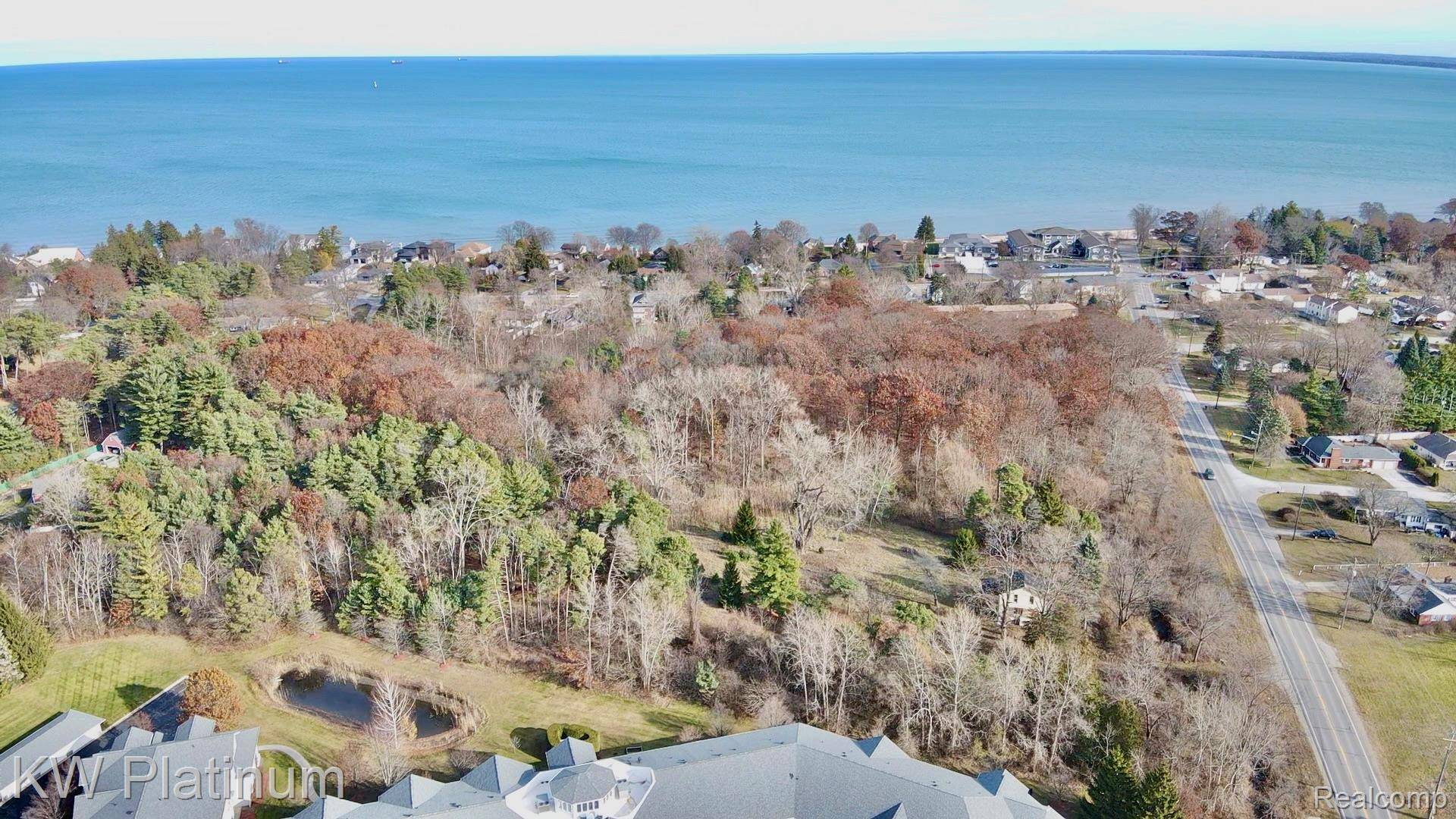 Fort Gratiot, MI 48059,2768 Keewahdin RD