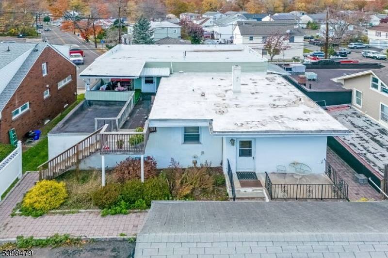 North Caldwell Boro, NJ 07006,715 Main St