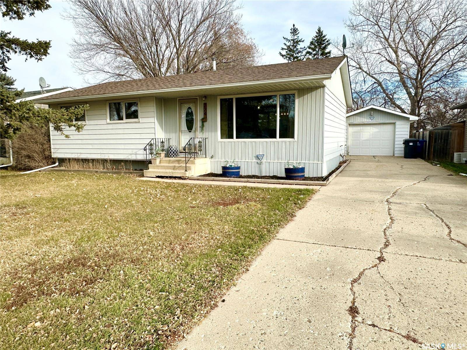 Weyburn, SK S4H 2P2,224 17th STREET NE
