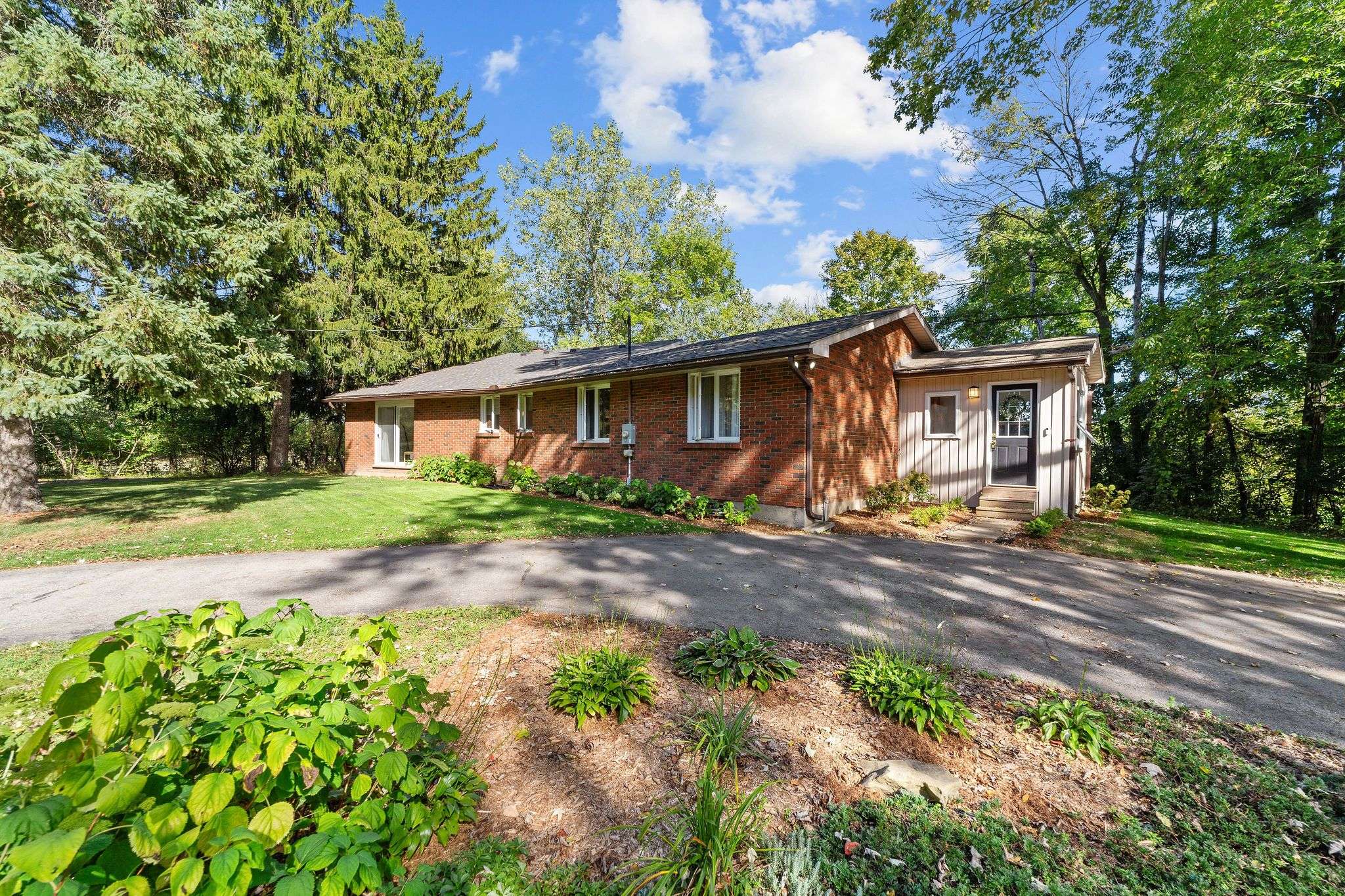 Middlesex Centre, ON N0L 1E0,200 Harris RD