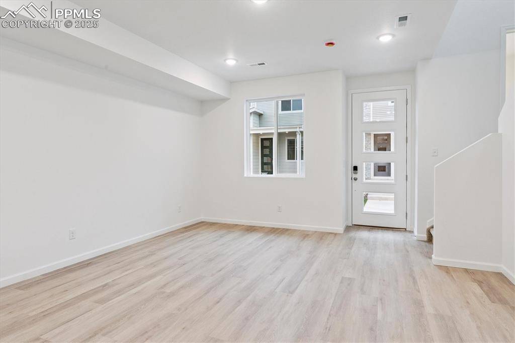 Colorado Springs, CO 80915,2432 Serviceberry GRV