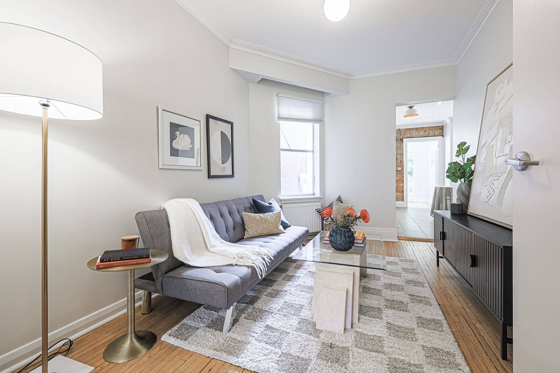 Toronto C01, ON M6J 2S9,140 Strachan AVE