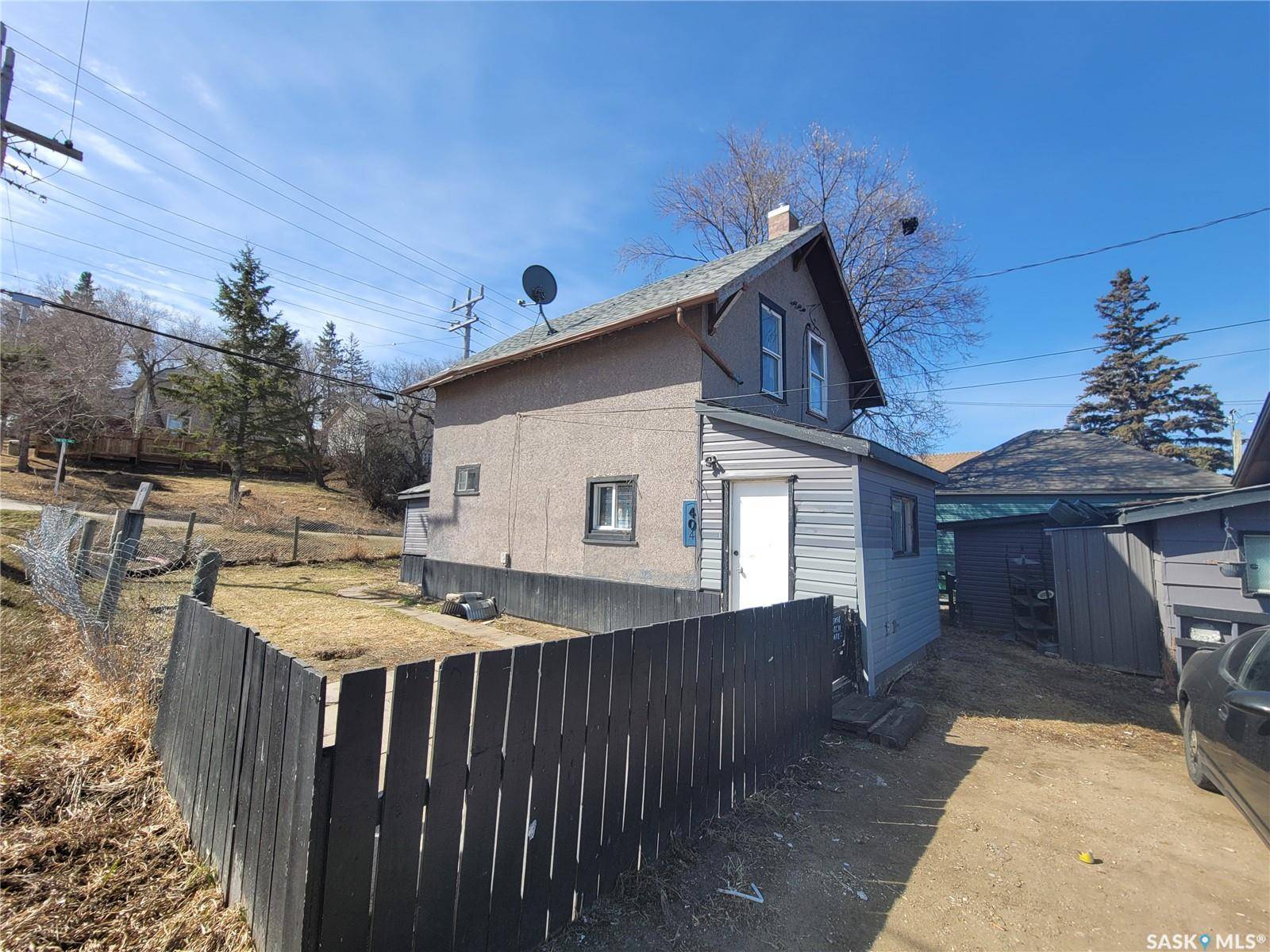 Prince Albert, SK S6V 4A3,404 18th STREET W