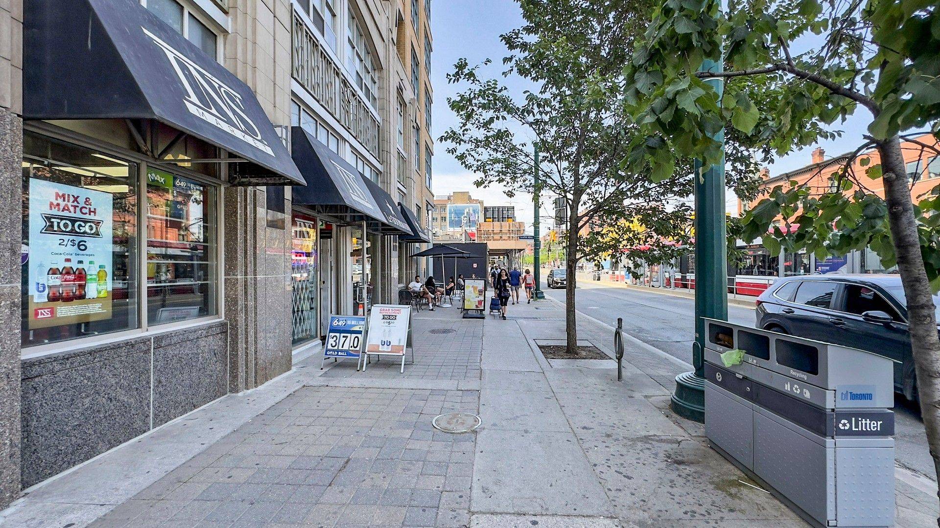 Toronto C01, ON M5V 2L8,148 Spadina AVE #3