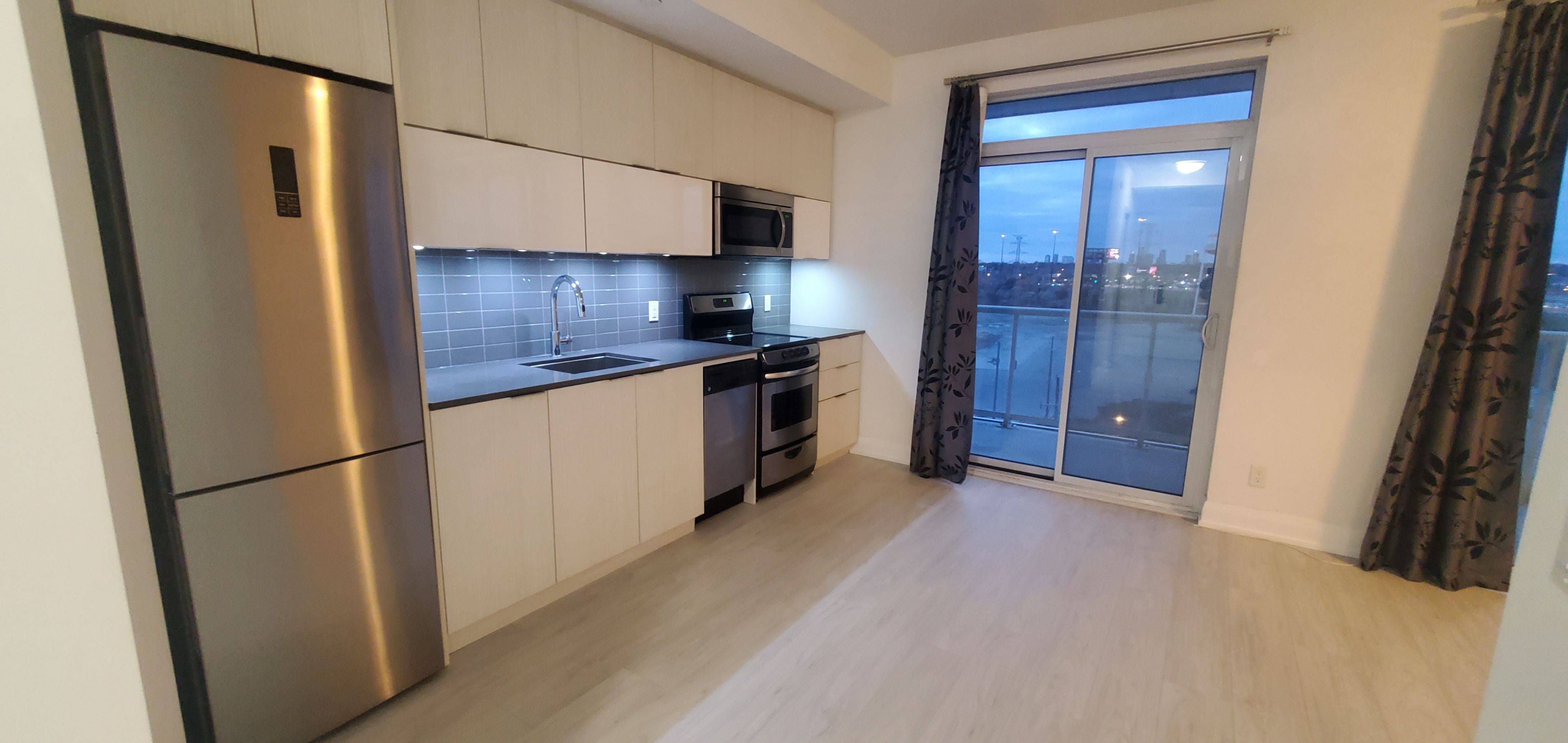 Toronto W06, ON M8V 0C8,56 Annie Craig DR #809