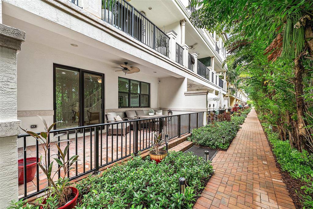 Boynton Beach, FL 33435,608 Windward Circle S