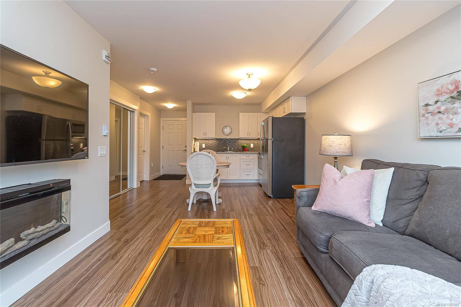 Langford, BC V9B 0T2,917 Avrill Rd #606