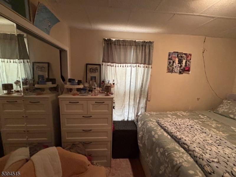 Newark City, NJ 07107,727 N 6Th St