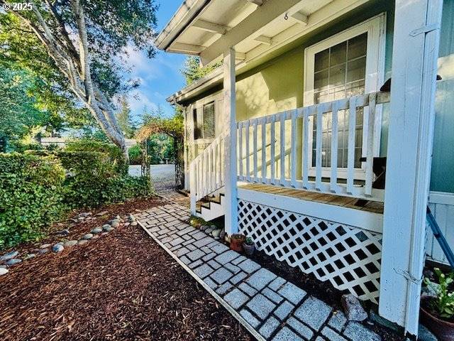 Florence, OR 97439,179 OUTER DR