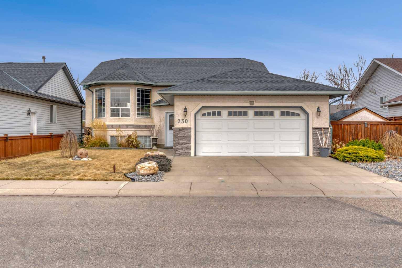 Strathmore, AB T1p 1N8,230 Strathford CRES