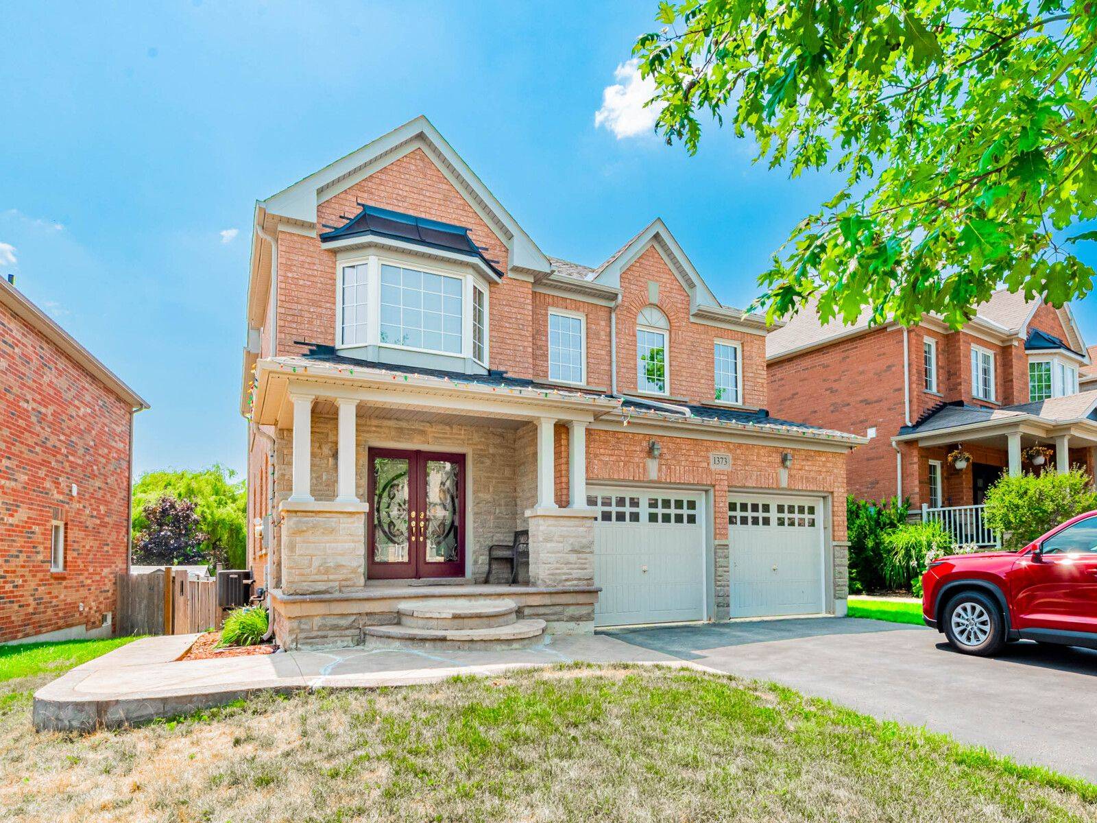 Oshawa, ON L1K 0J5,1373 Wallig AVE