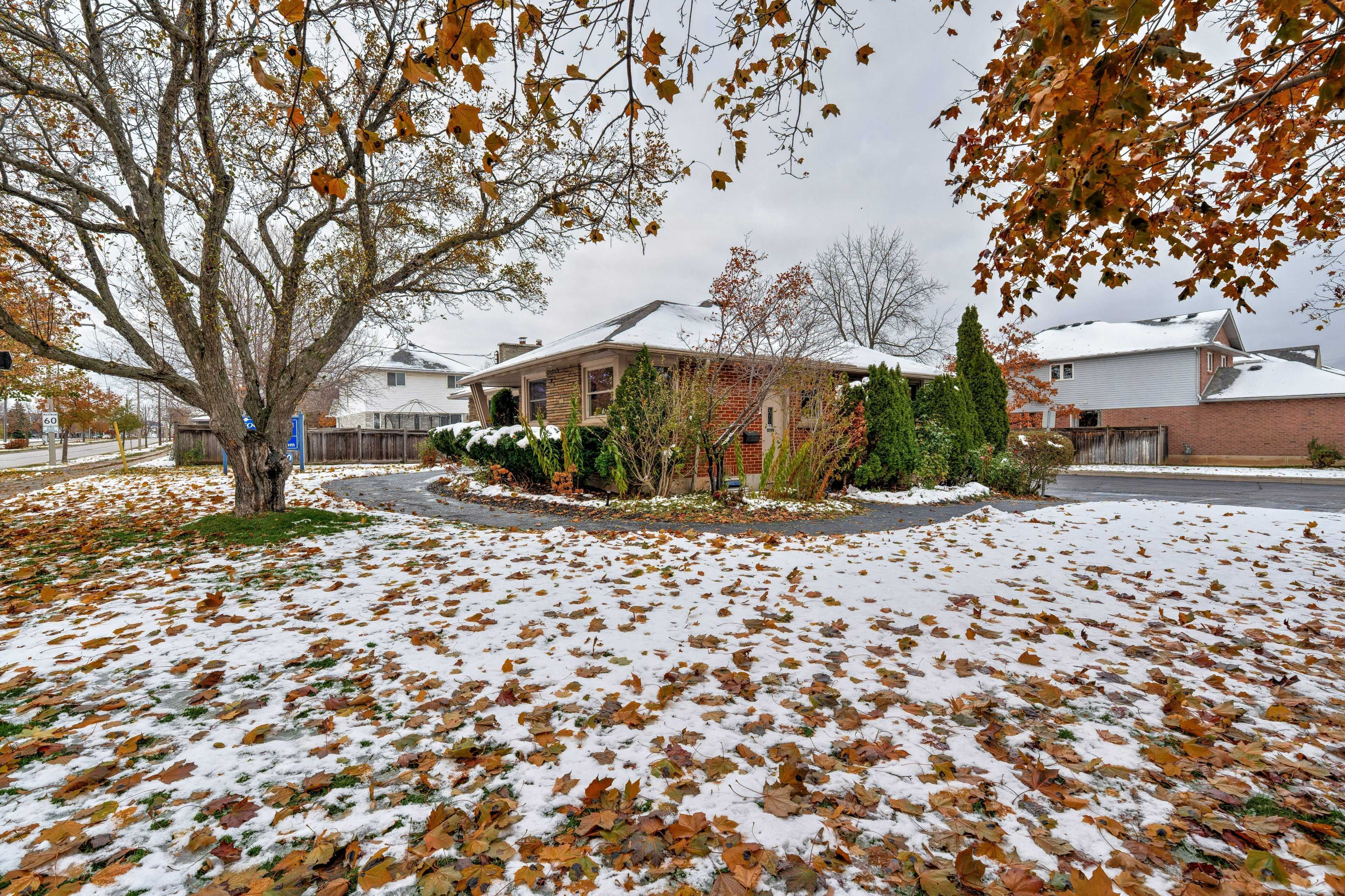 Burlington, ON L7M 4K1,2409 WALKER'S Line