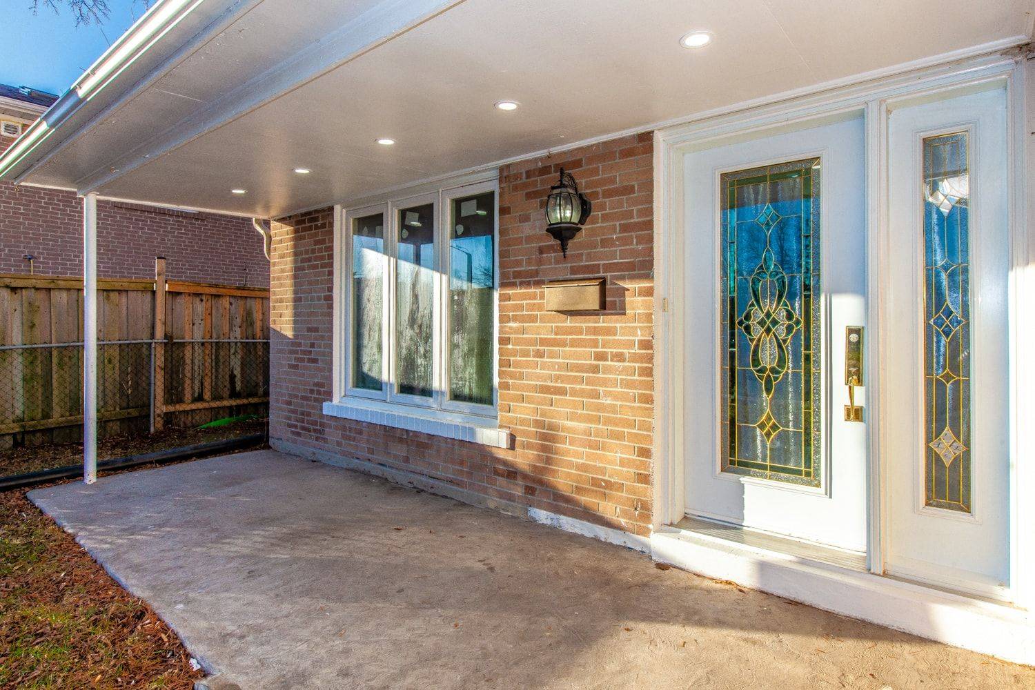 Toronto E09, ON M1G 3B8,114 Slan AVE