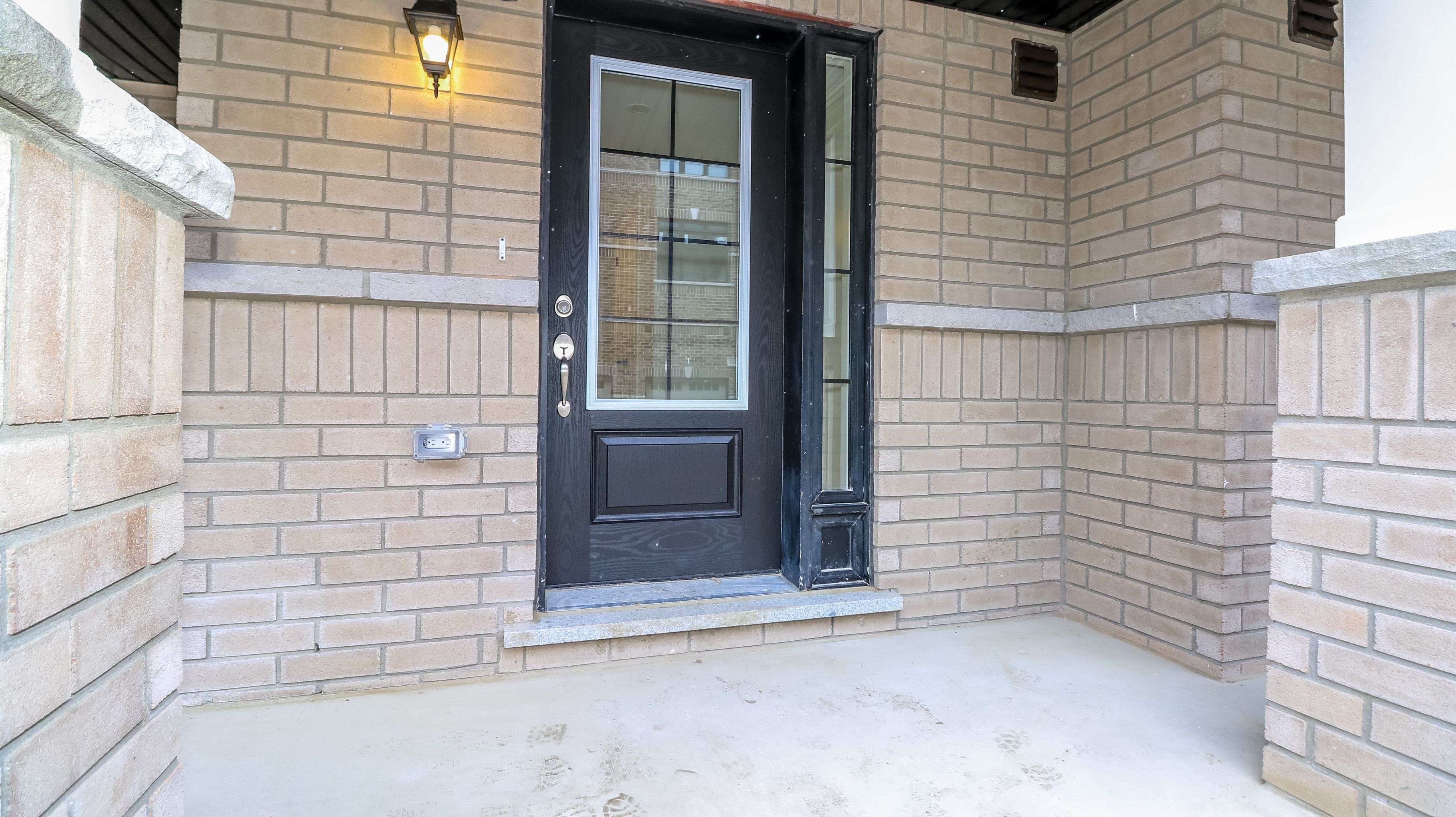 Innisfil, ON L9S 4T9,2029 Matteer CT #Unit 18