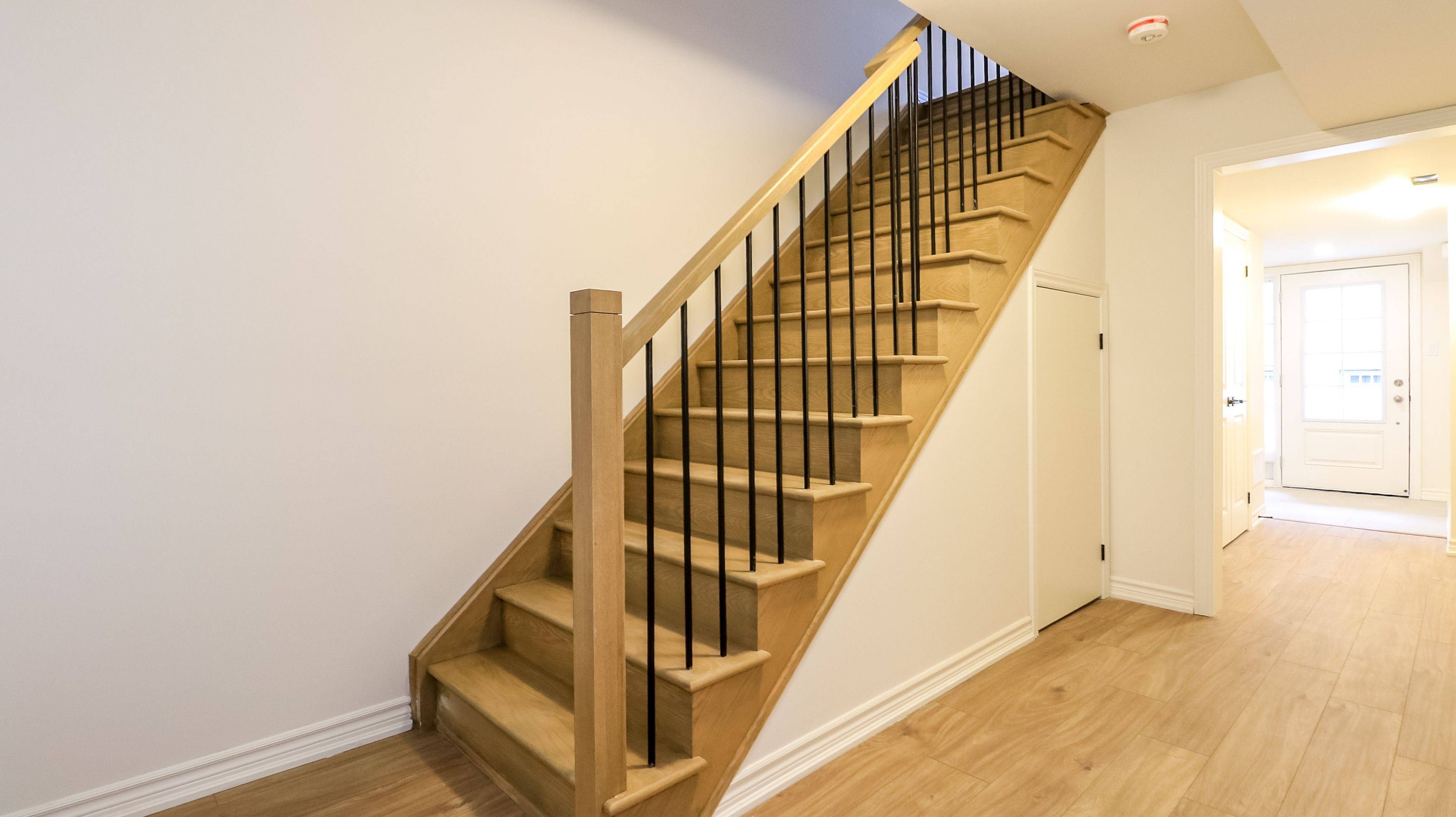 Innisfil, ON L9S 4T9,2029 Matteer CT #Unit 18