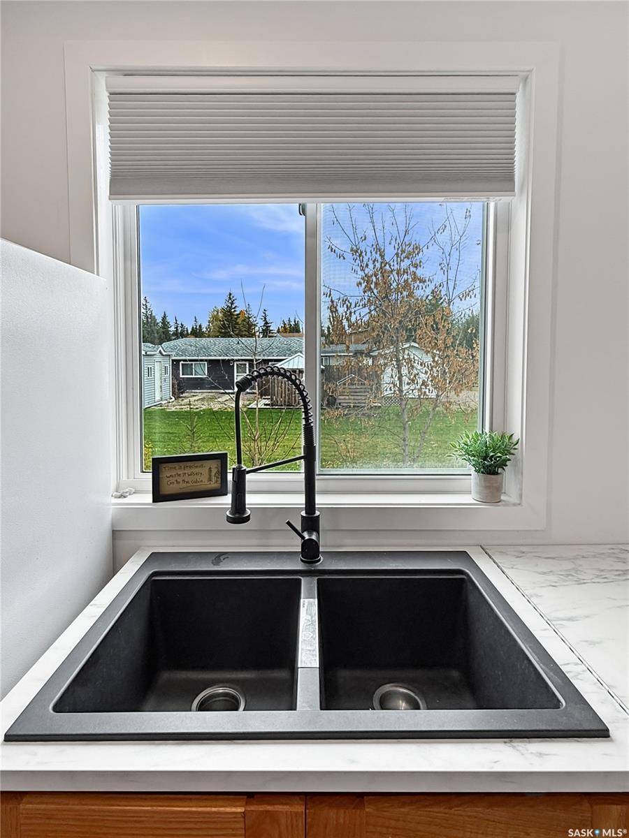 Candle Lake, SK S0J 3E0,17 White Poplar CRESCENT