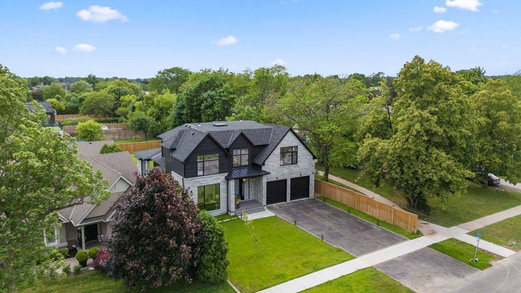 Oakville, ON L6K 2X3,282 Maurice DR