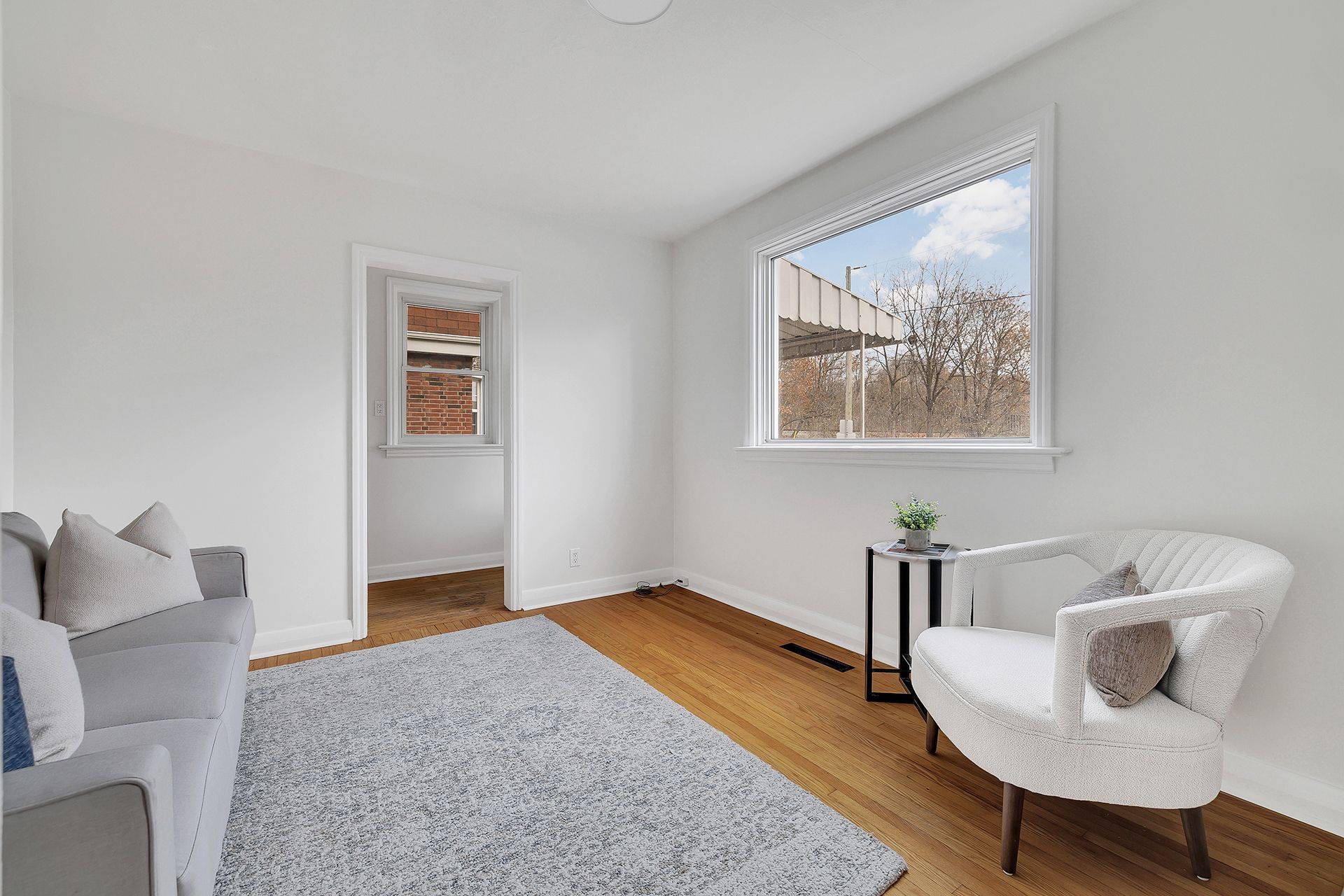 Cambridge, ON N1R 3A4,14 Martin AVE