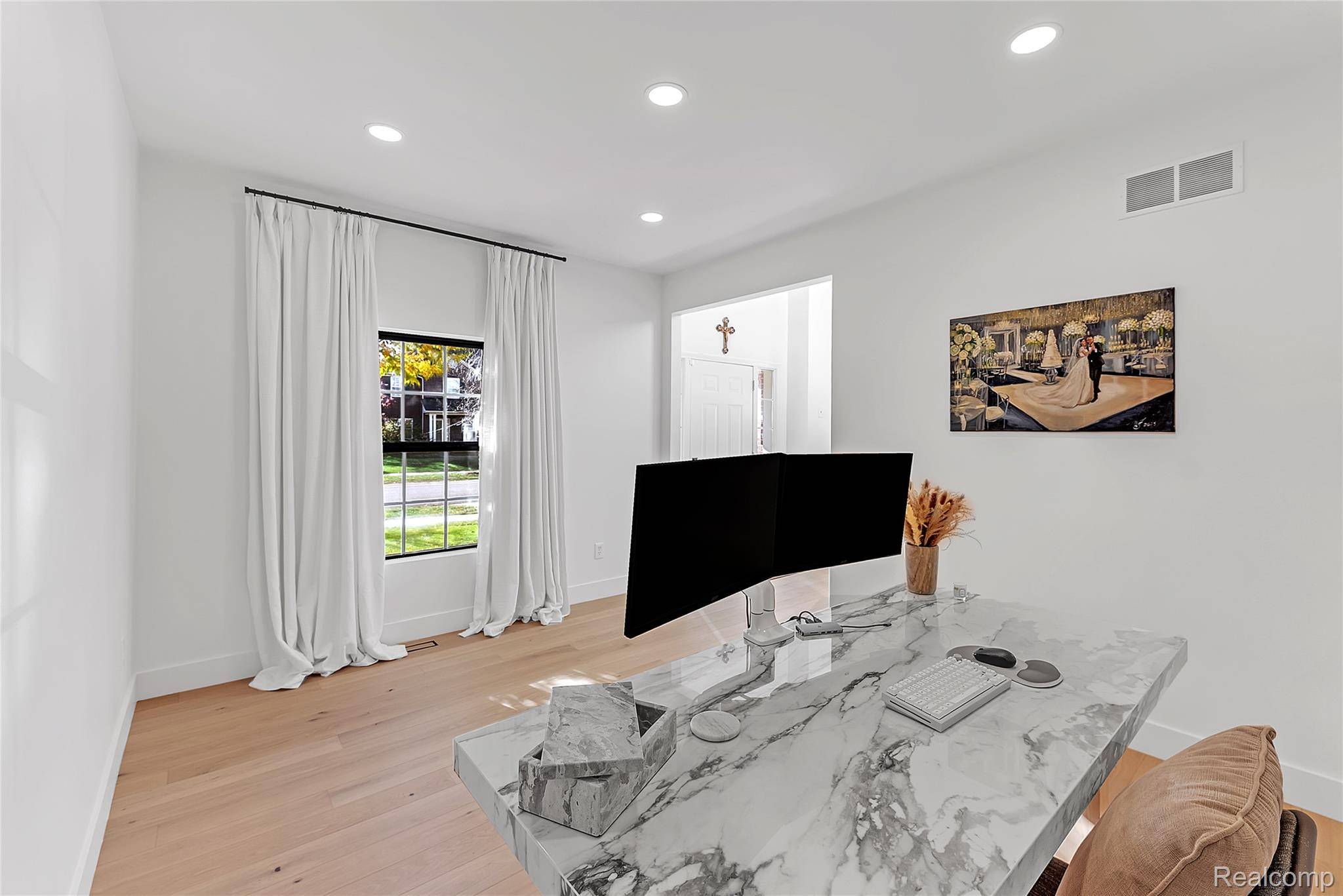 Rochester Hills, MI 48309,2178 Lagoon DR