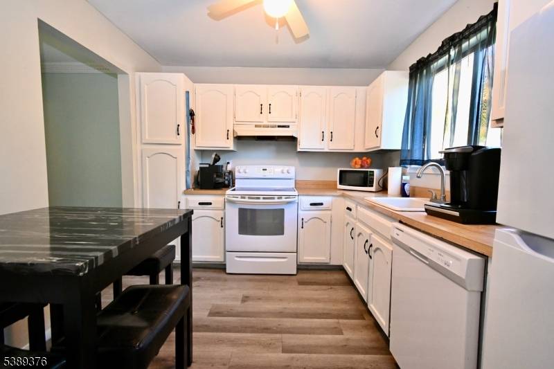 Hardyston Twp., NJ 07419,15 Shady Ln