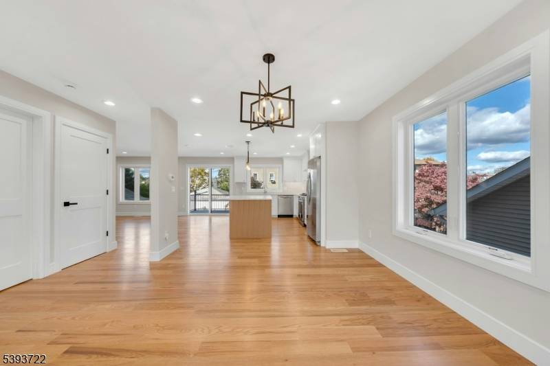 Wallington Boro, NJ 07057,25B Pulaski Ave #B