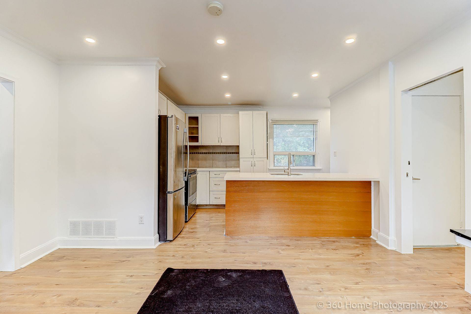 Toronto C07, ON M2N 1H2,106 Johnston AVE