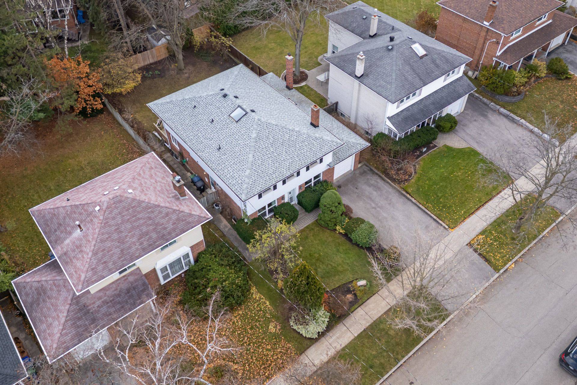 Toronto C12, ON M2L 2R6,43 Davean DR