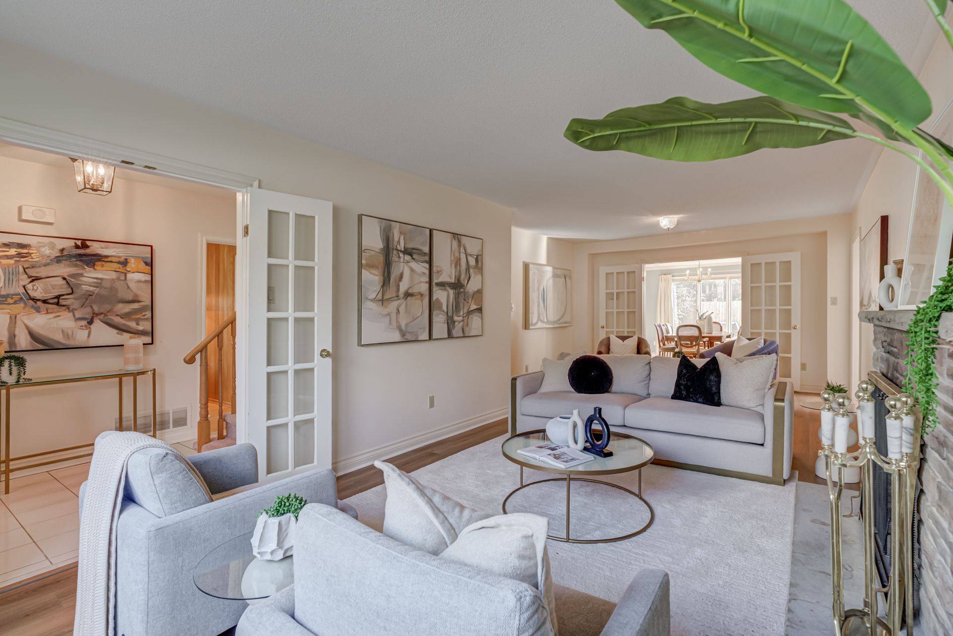 Toronto C12, ON M2L 2R6,43 Davean DR