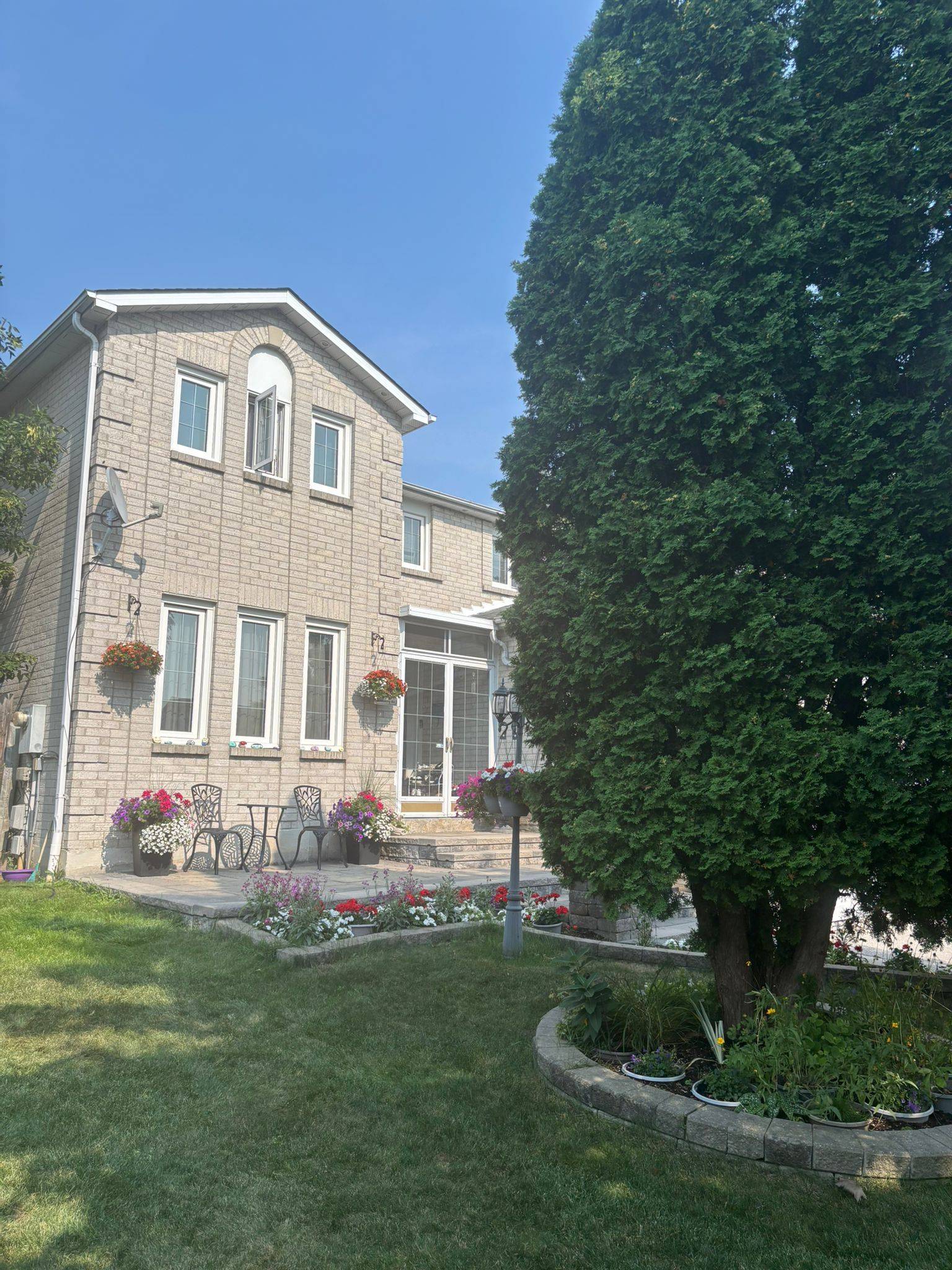 Pickering, ON L1V 5Y6,979 Rambleberry AVE #Lower
