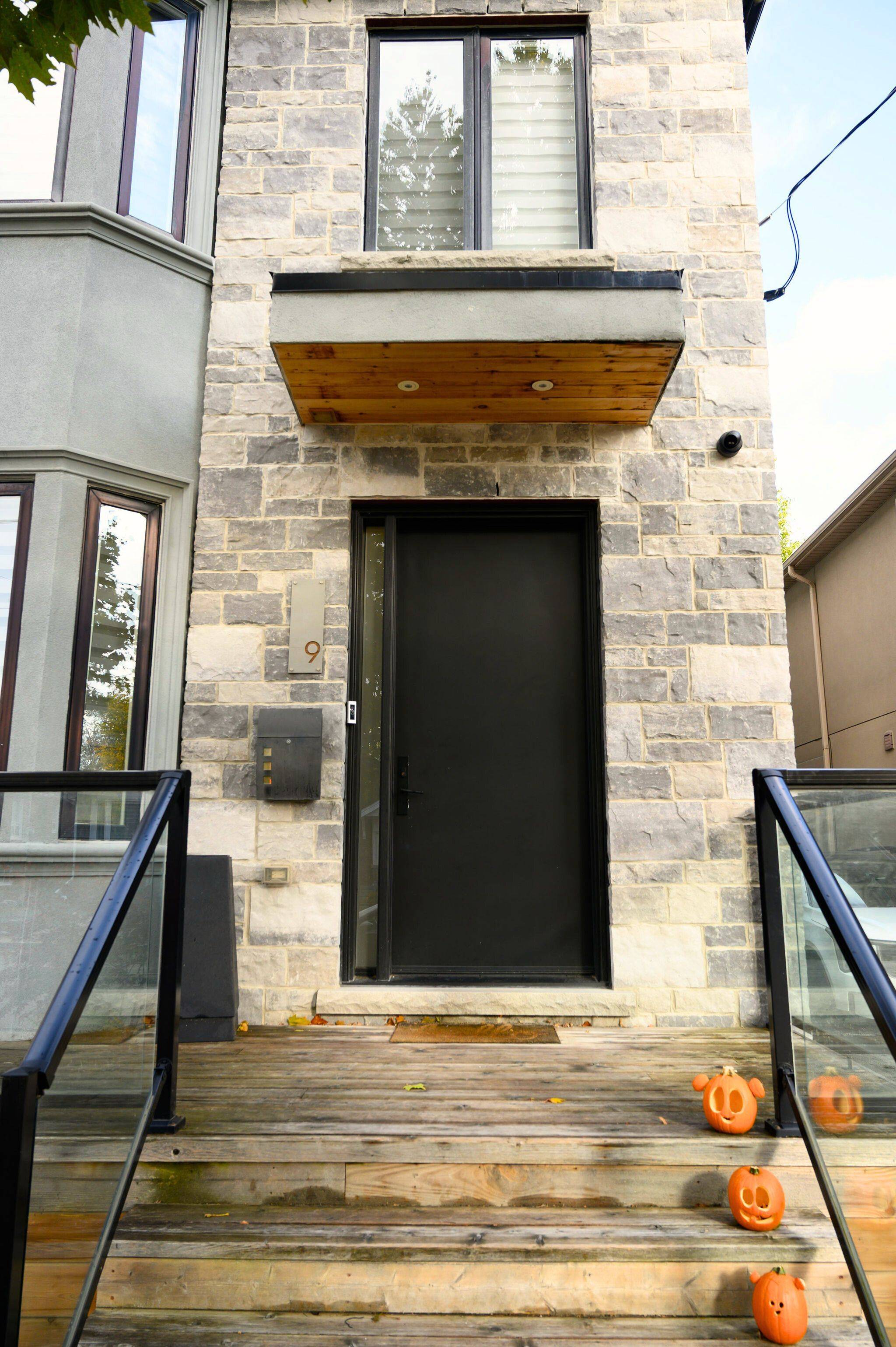 Toronto E03, ON M4J 4E9,9 Northbrook RD