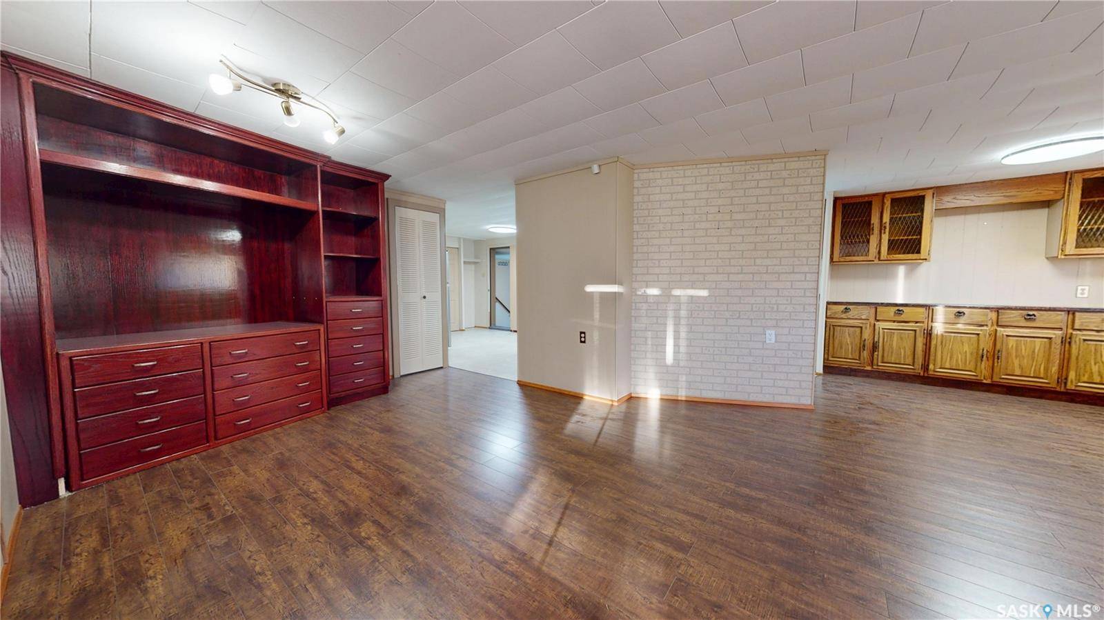 Richmound, SK S0N 2E0,208 371 HIGHWAY