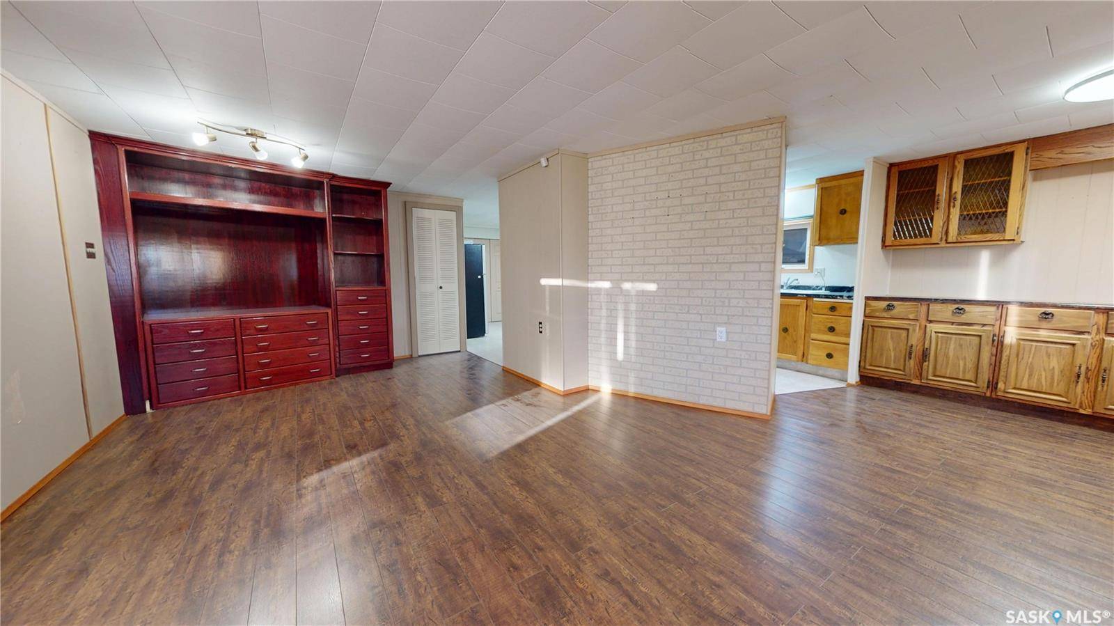 Richmound, SK S0N 2E0,208 371 HIGHWAY