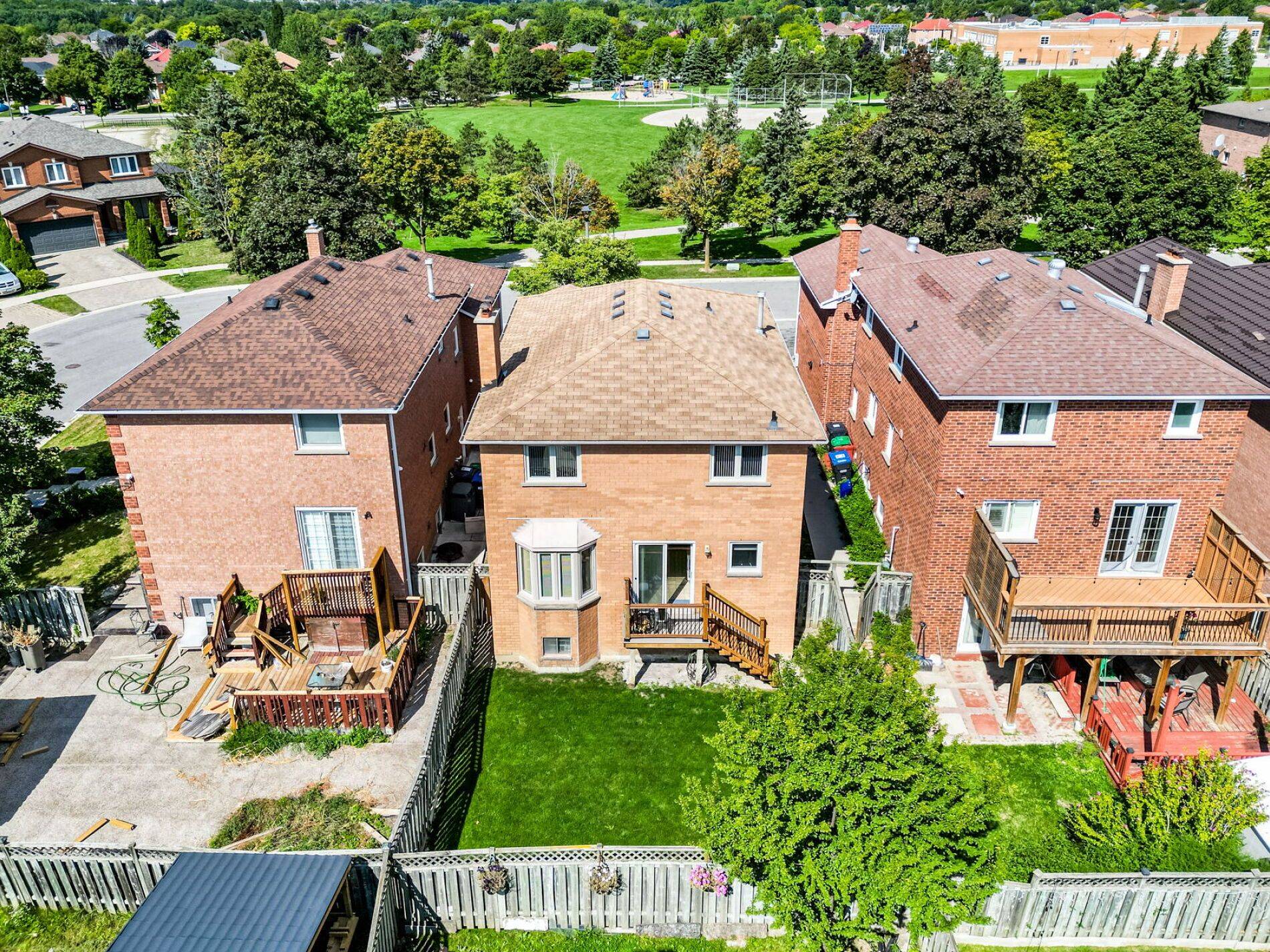 Mississauga, ON L5V 1A8,6033 Duford DR