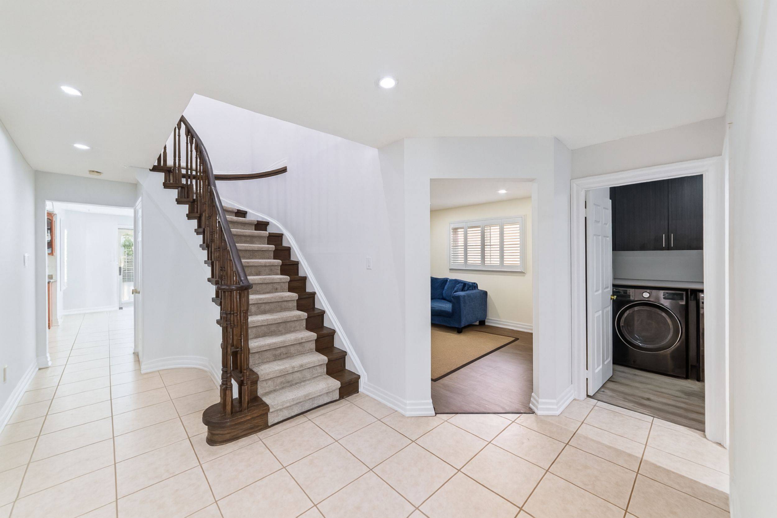 Mississauga, ON L5R 1W2,415 Everton DR