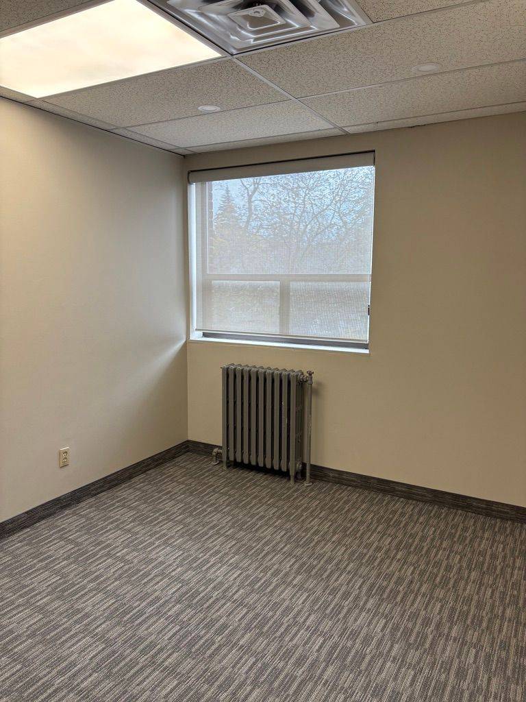 Toronto W01, ON M6S 1P7,2461 9 Bloor ST W