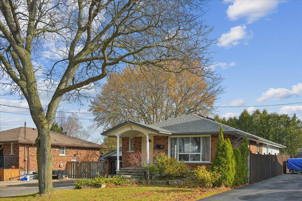Hamilton, ON L9A 3J9,107 Deschene AVE