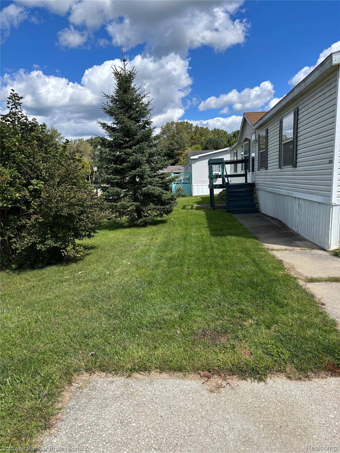 Otisville, MI 48463,315 Orchard Cove DR