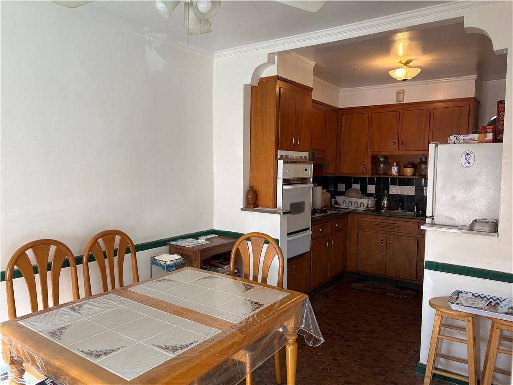 Kings, NY 11224,3707 Nautilus AVE