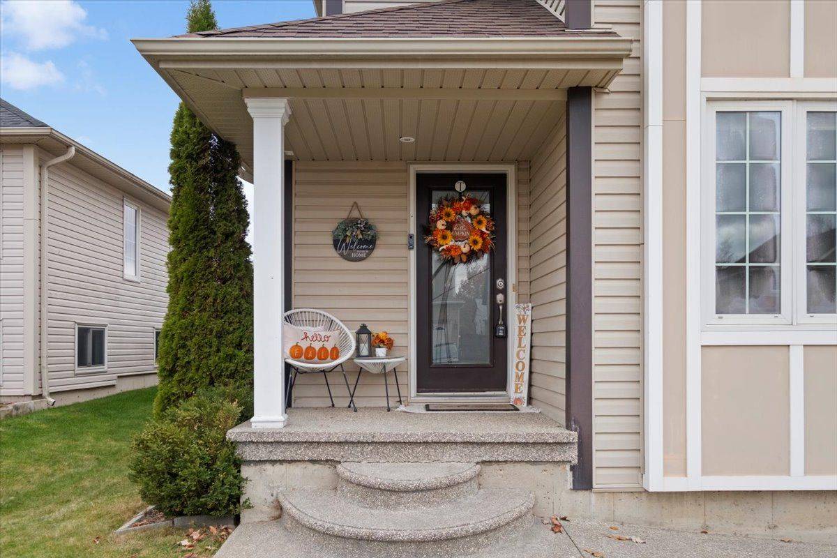 Shelburne, ON L9V 3E2,112 Silk DR