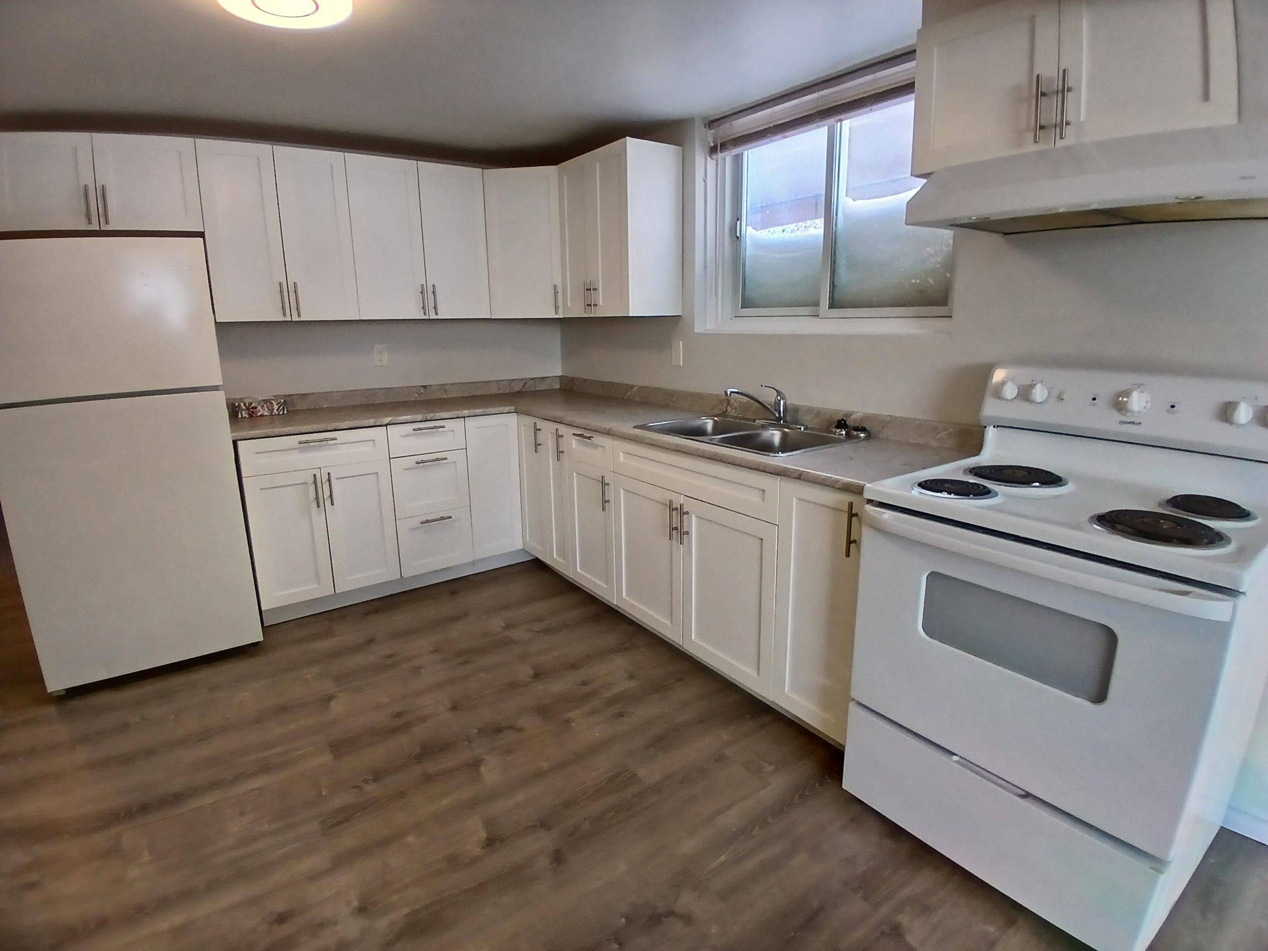 Kingston, ON K7K 4Y9,16 DALY ST