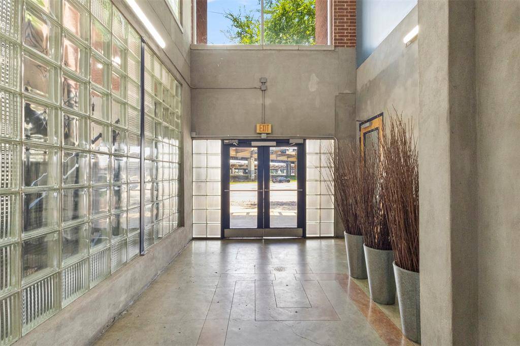 Dallas, TX 75204,2502 Live Oak Street #236