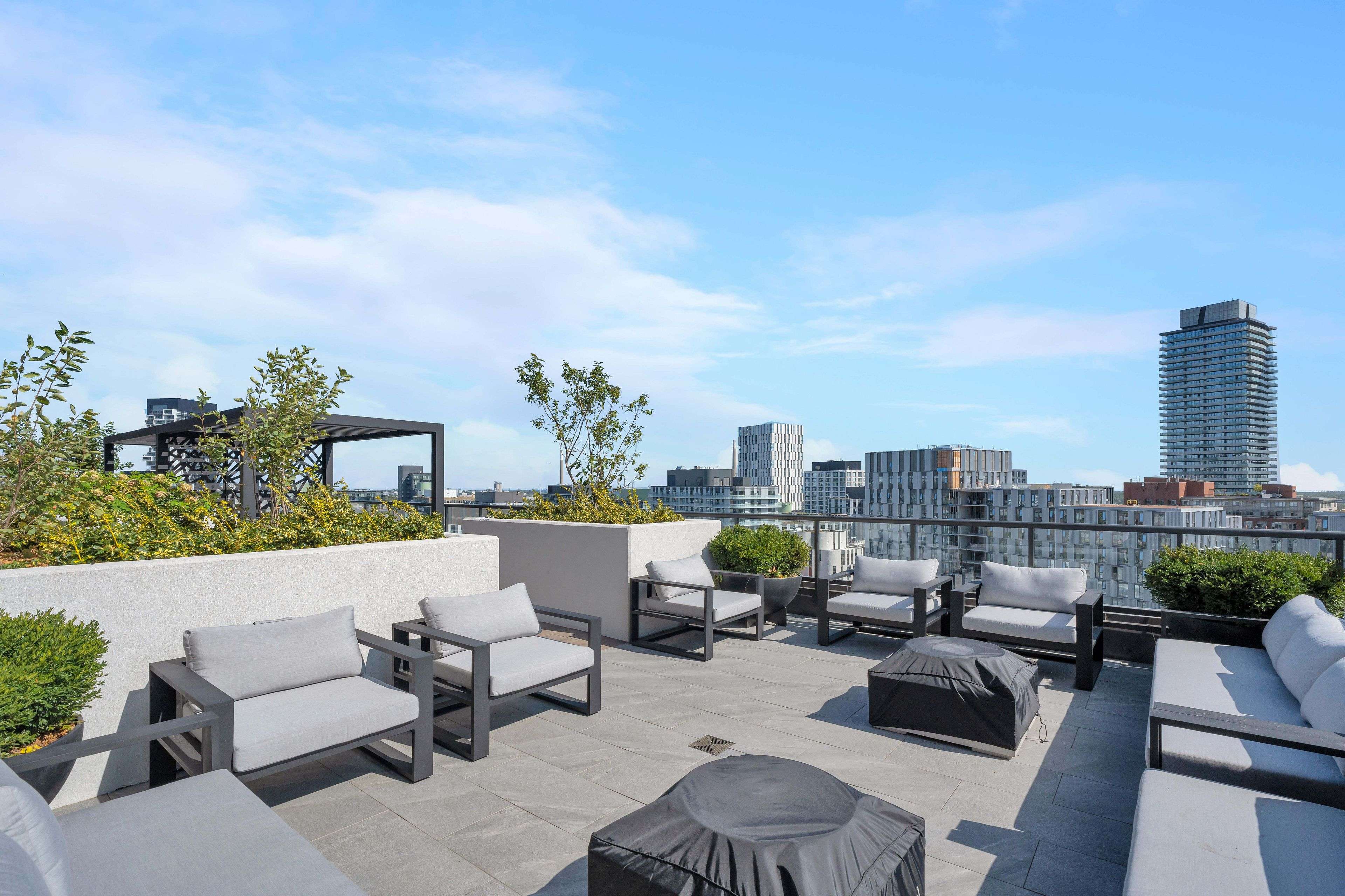 Toronto C08, ON M5A 0Y2,28 Eastern AVE #328